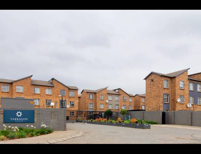 2 BEDROOM APARTMENT FOR SALE IN HONEYPARK